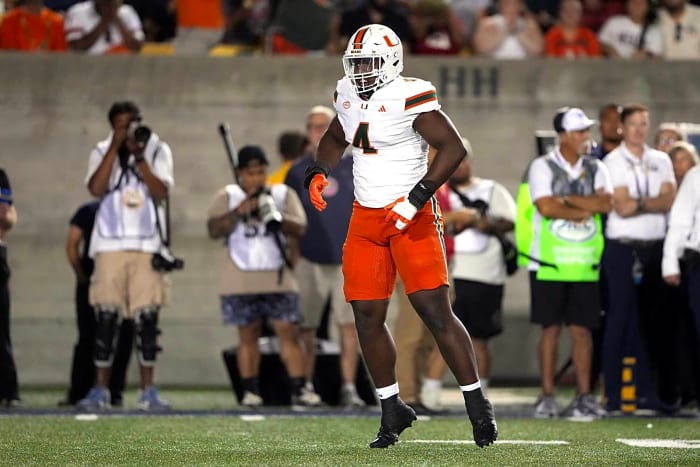 Tennessee Titans: Rueben Bain Jr., DE, Miami (FL)