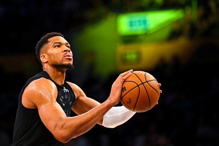 Giannis Antetokounmpo - 2021 Bucks