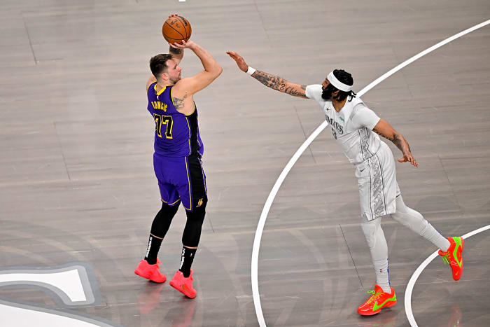 Luka Dončić to the Lakers for Anthony Davis (2025)