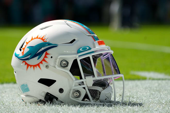 Bob Griese (Miami Dolphins): Dick Wood