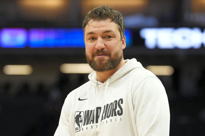 How does Chris DeMarco transition to the WNBA?