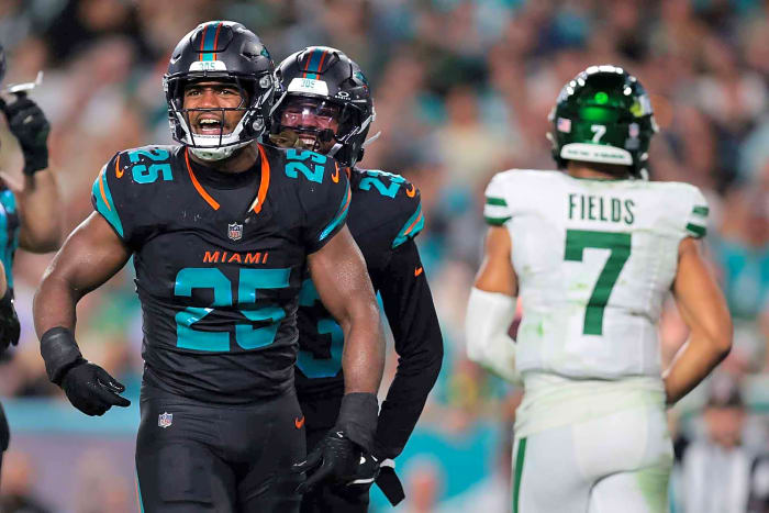 Underpaid outside linebacker: Tyrel Dodson, Miami Dolphins