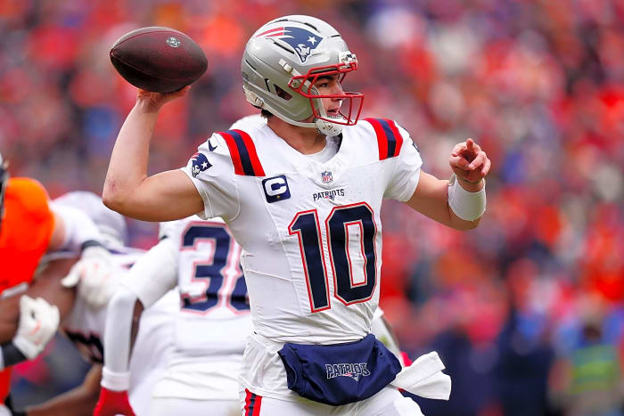 New England Patriots: +1400