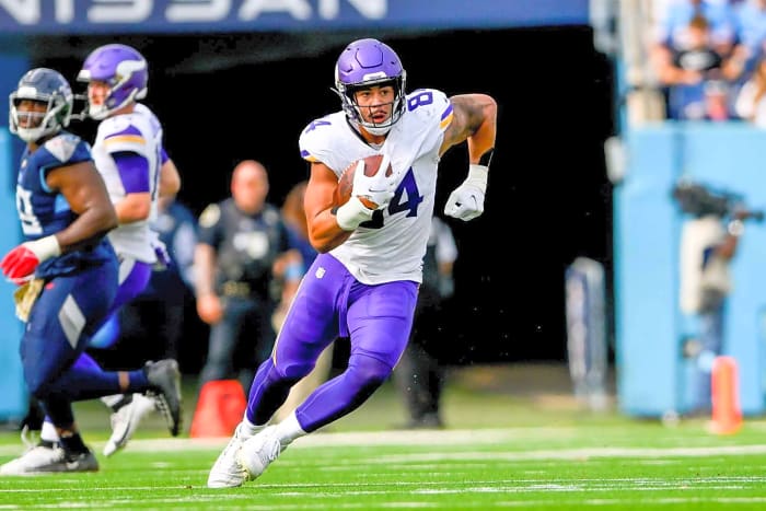Minnesota Vikings: Josh Oliver, TE