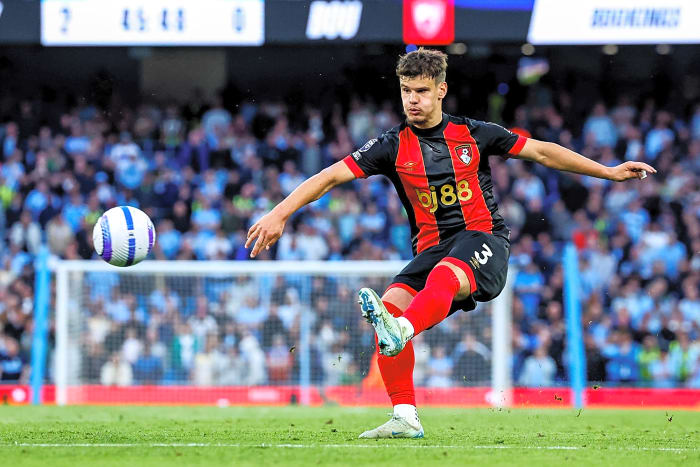 Bournemouth: Milos Kerkez