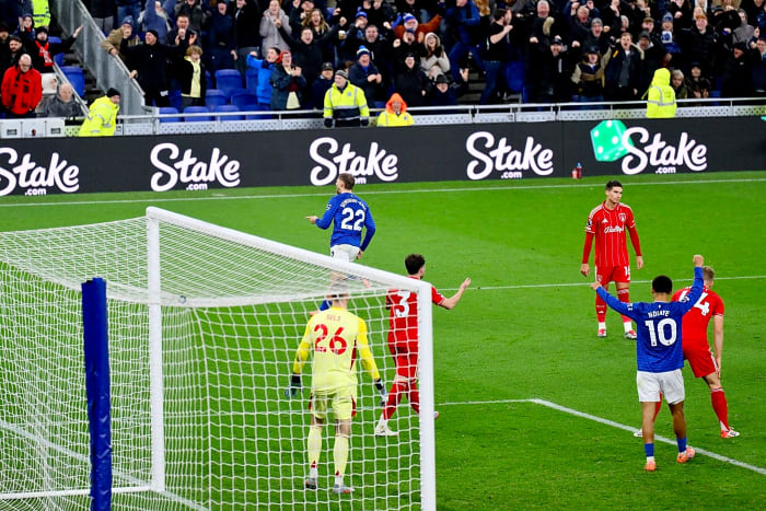 Everton (10)