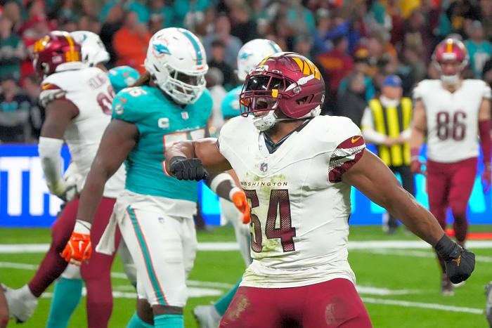 Bobby Wagner will return to Seattle