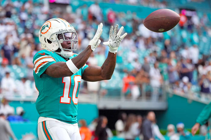 Adams contract changes Chiefs' Tyreek Hill plans