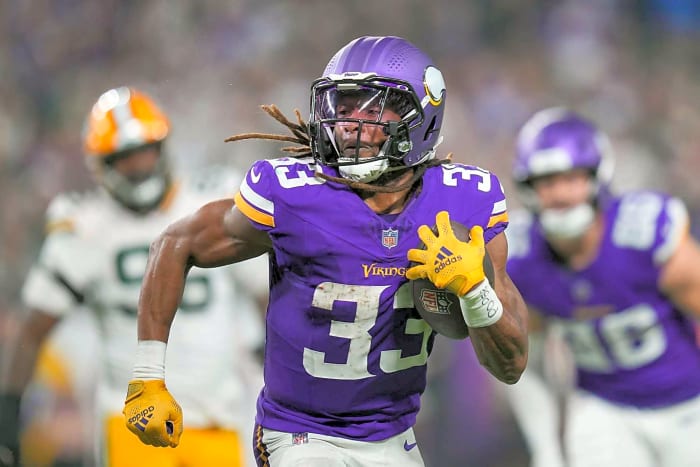 Minnesota Vikings: Re-signed Aaron Jones