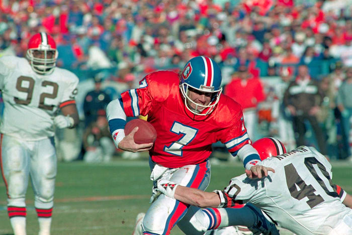 Denver Broncos: John Elway (16 seasons)
