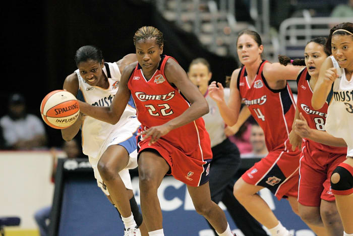 Houston Wins the First WNBA Title in 1997