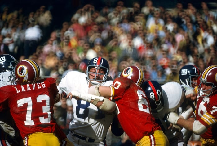 1972: Jack Gregory takes Fred Dryer's place in New York