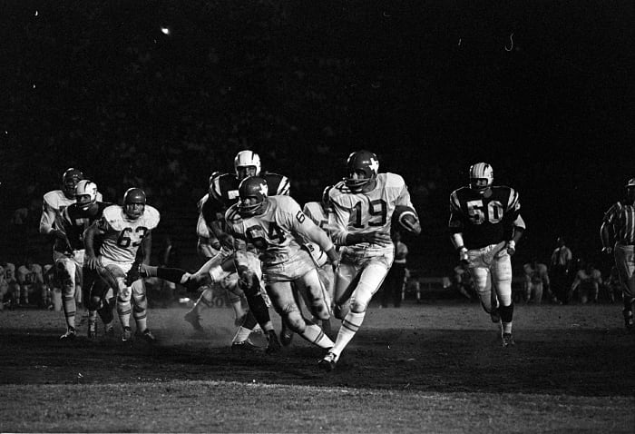Len Dawson (Dallas Texans): Cotton Davidson