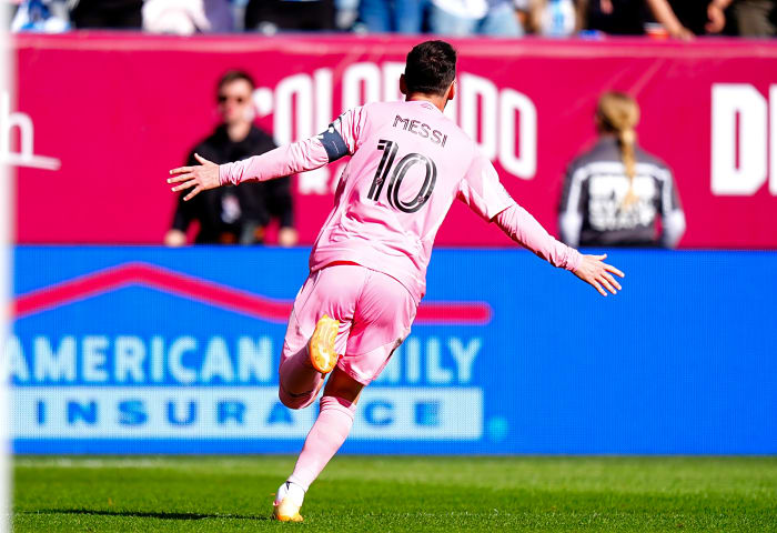 Lionel Messi scores a goal, Cristiano Ronaldo does not