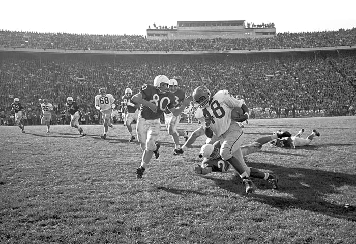 Gale Sayers, Running Back, Kansas, 1962-'64