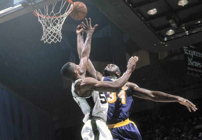Shaquille O'Neal vs. David Robinson