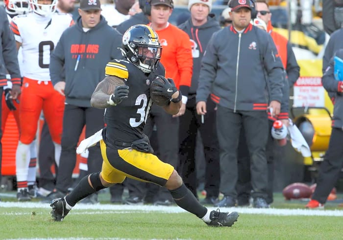 25 fantasy football sleepers you should target at your draft Jaylen Warren, RB, Steelers