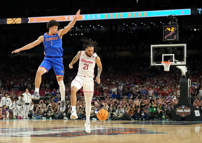 College basketball: Clayton, Gators beat Cougars at own game