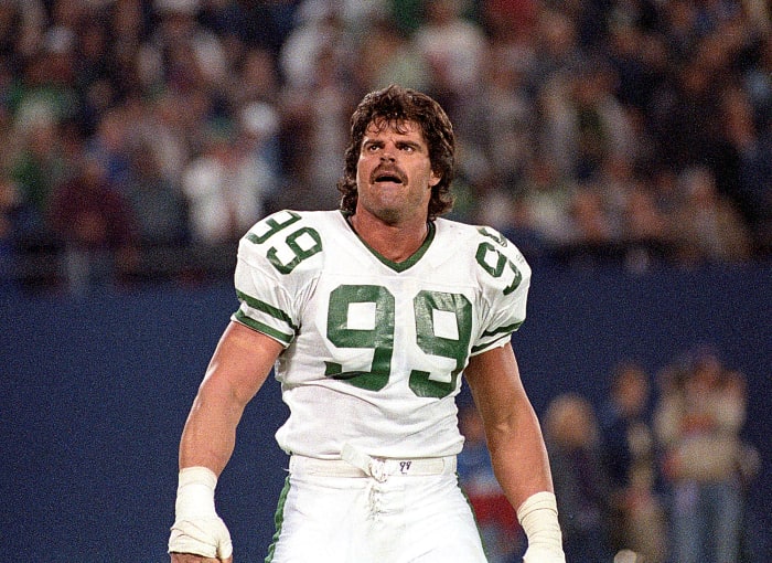 1983: Mark Gastineau