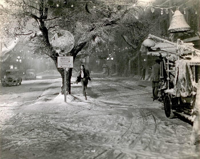 “It’s a Wonderful Life” (1946)