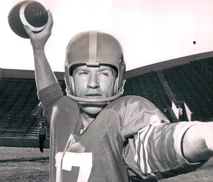 Johnny Unitas (Baltimore Colts): George Shaw