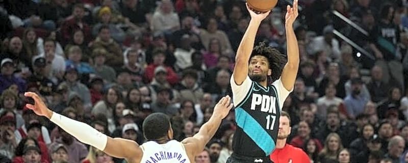  Shorthanded Lakers Can’t Keep Up With Trail Blazers