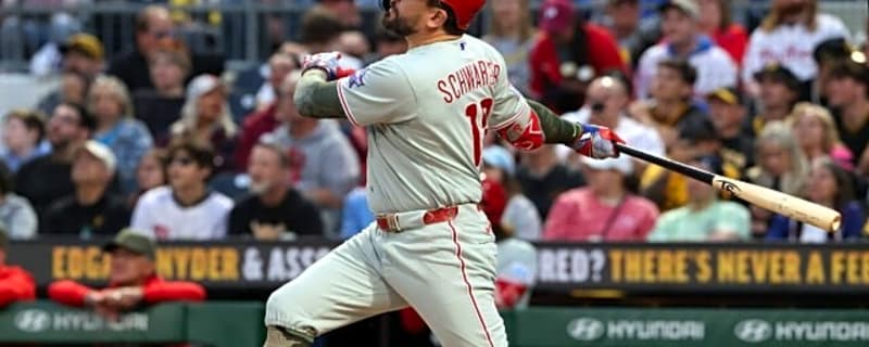 Kyle Schwarber Continues Incredible Run, Hits 2 HRs In Phillies Comeback Victory