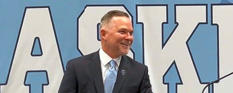 Michael Malone faces immediate pressure as North Carolina opens practice