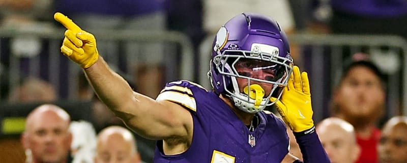 Steelers claim veteran WR Adam Thielen off waivers
