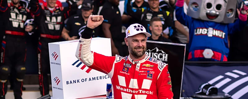 SVG plays playoff spoiler as drama unfolds behind him