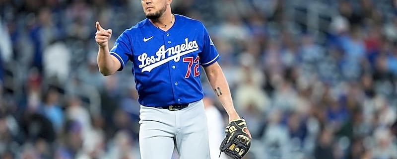 Miguel Rojas Injured? Dodgers Veteran Scratched From Lineup For Tuesday’s Game