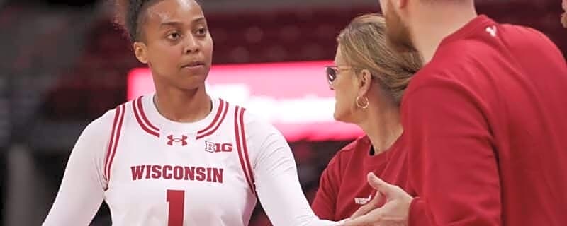 Badgers’ defense battles, drops away game to strong USC Trojans