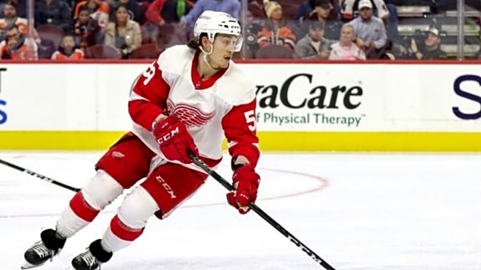 Blackhawks’ Tyler Bertuzzi Making a Big Impact to Start the 2025-26 Season