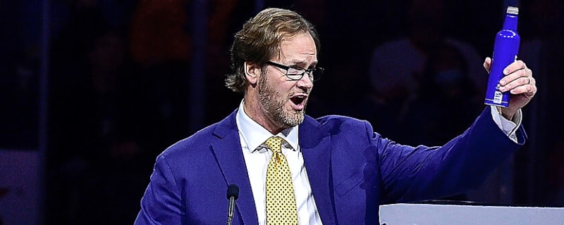 Kevin Lowe rips Chris Pronger and his Oilers trade 'rewrite'