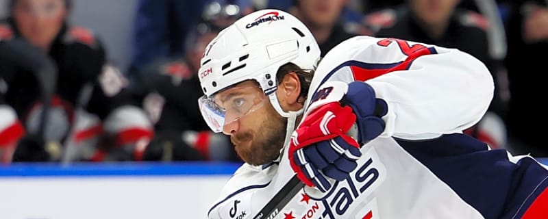 Former Maple Leafs defenseman signs shocking extension