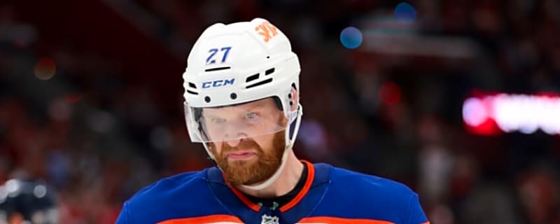 NHL rumors: Nothing imminent between the Oilers, Brett Kulak