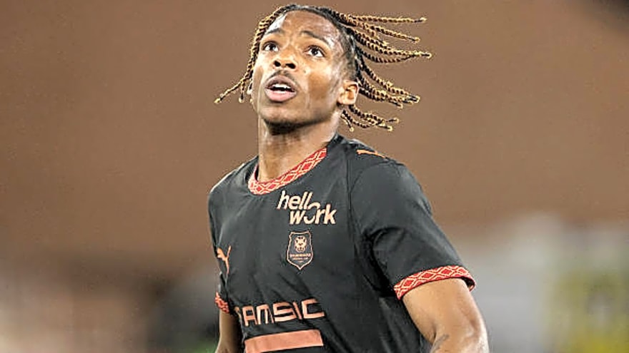 Liverpool receive more injury news as defender suffers ‘painful’ shoulder injury