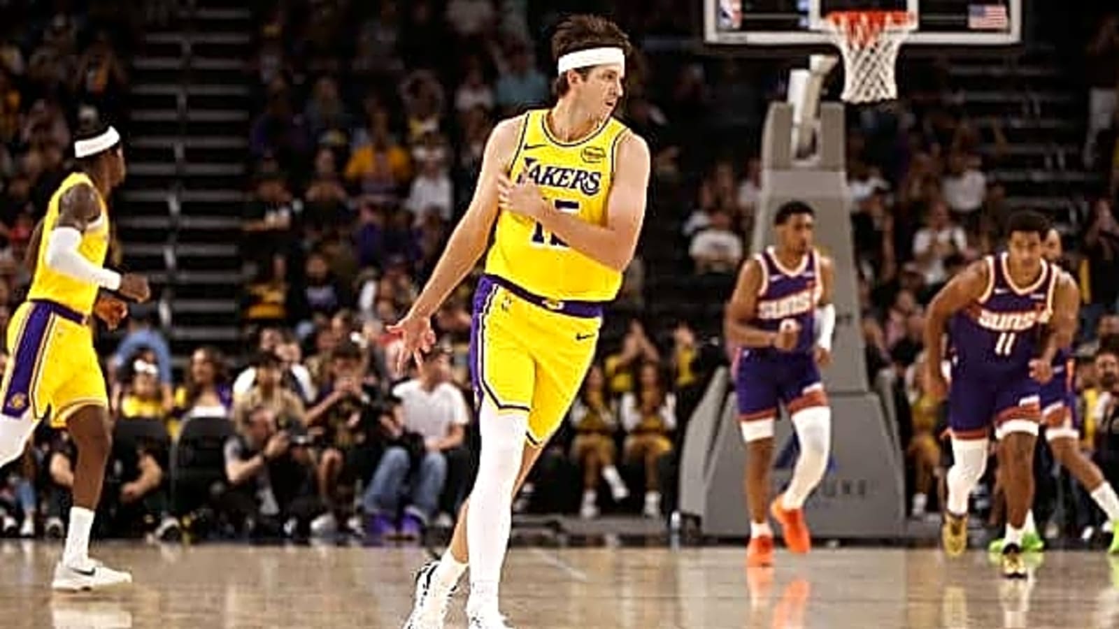  Austin Reaves Shines But Lakers Drop Preseason Opener To Suns