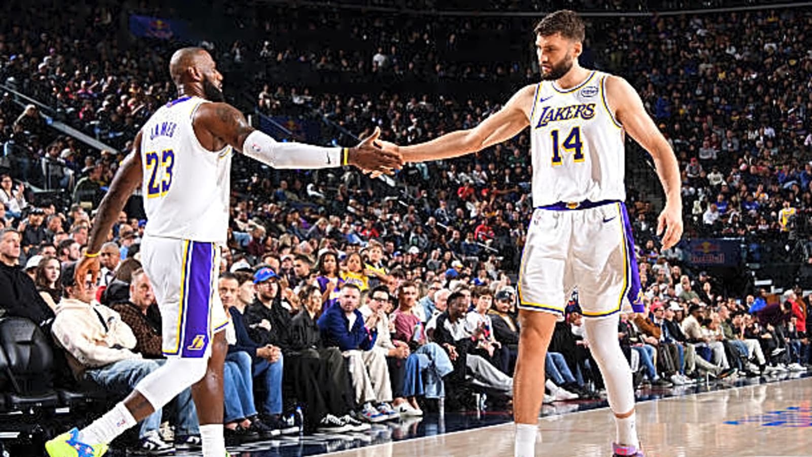 Maxi Kleber Feels Energy & Support From Lakers Teammates