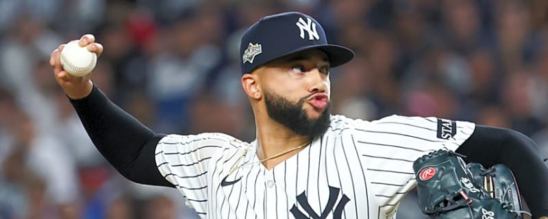 Two high-profile moves Yankees need to make in free agency