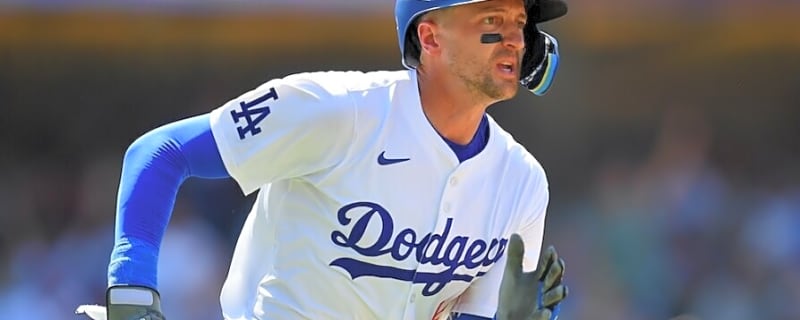 Former Dodgers Nick Ahmed And Jesse Chavez Retire
