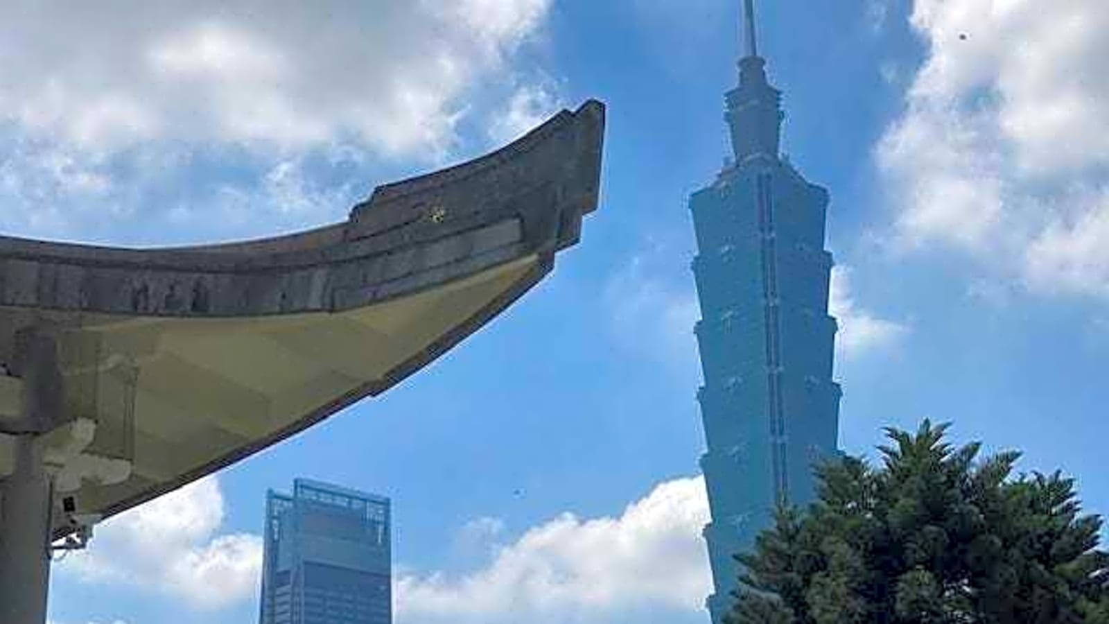 Scariest moments from Alex Honnold’s Taipei 101 free solo