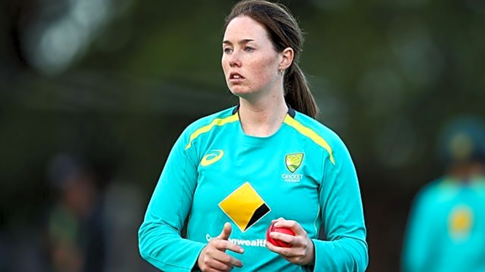 Amanda-Jade Wellington joins Hampshire for 2026 season