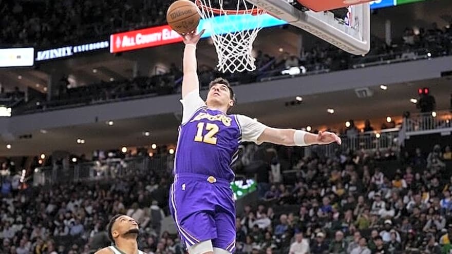  Jake LaRavia Details Everchanging Role Through Early Stages Of Regular Season