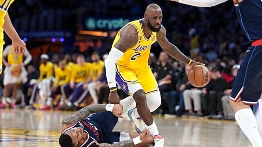  LeBron James Explains How Knee Soreness Began & Desire To Play Through It