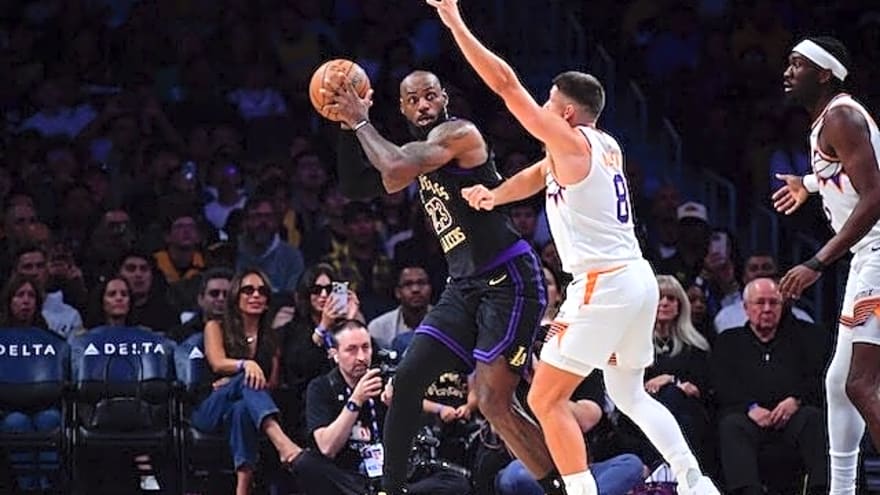  LeBron James Continues Stellar Play In Win Over Suns