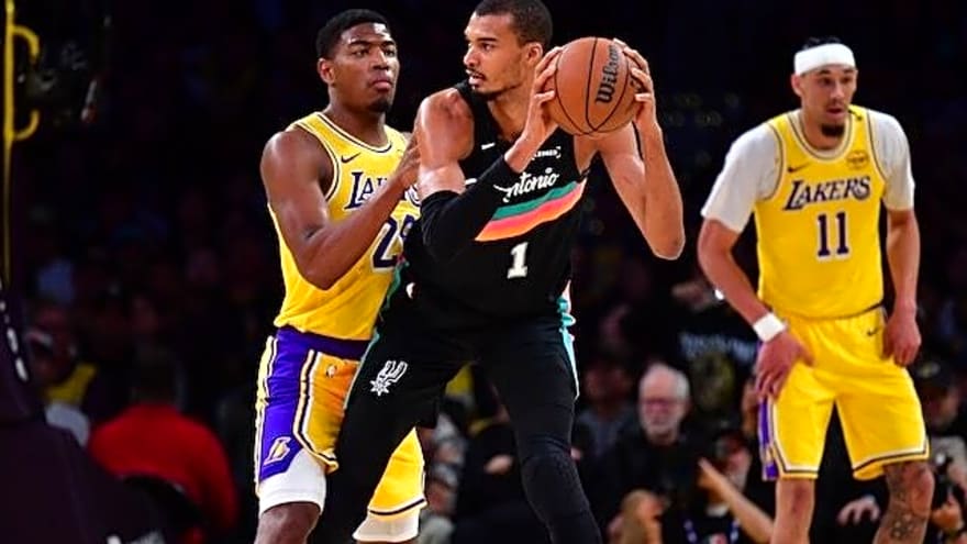  Victor Wembanyama & Spurs Blow Out Shorthanded Lakers