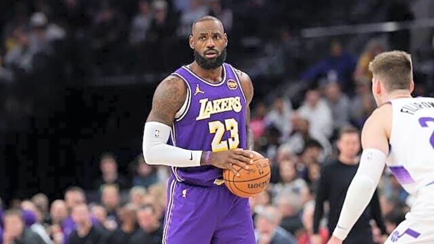 LeBron James ‘Dodged A Bullet’ With Knee Injury Scare In Lakers Win Over Jazz