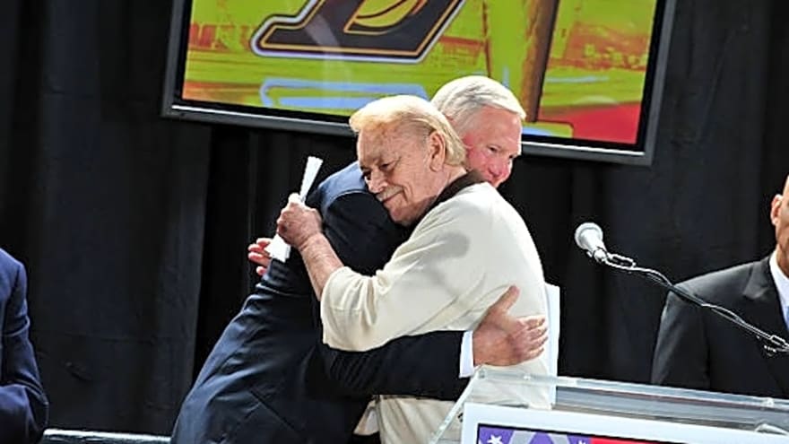 Magic Johnson Believes Dr. Jerry Buss Deserves Next Lakers Statue