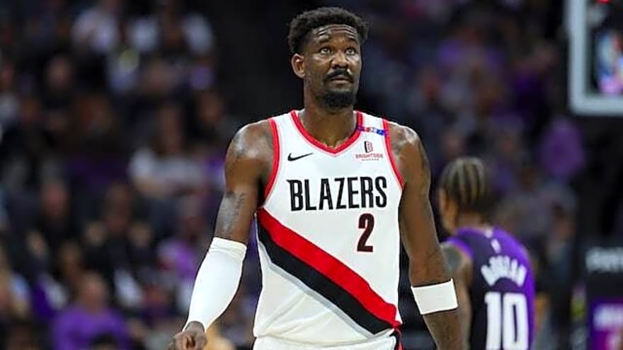 Mychal Thompson Believes Deandre Ayton Is ‘Perfect’ Center For Lakers & Luka Doncic